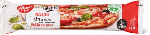 Pizzateig ausgewallt