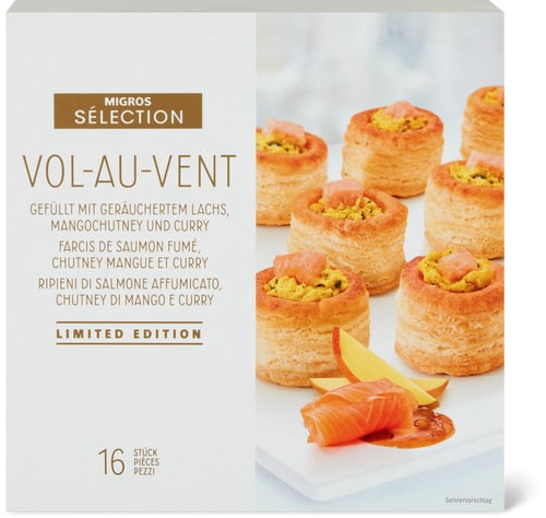 Sélection MSC Salmon Vol-au-Vents  With Smoked Salmon, Mango Chutney and Curry