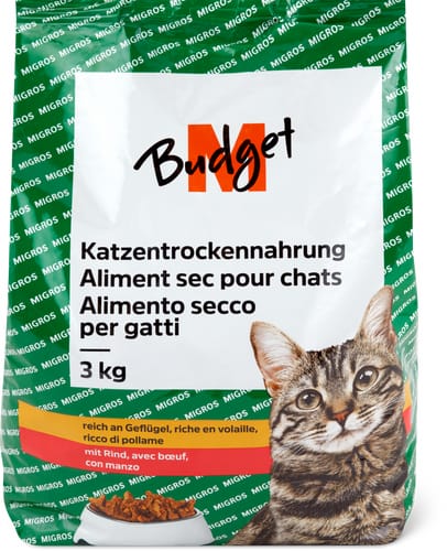 M-Budget Dry cat food rich in poultry, with beef