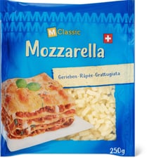 M-Classic Mozzarella gerieben
