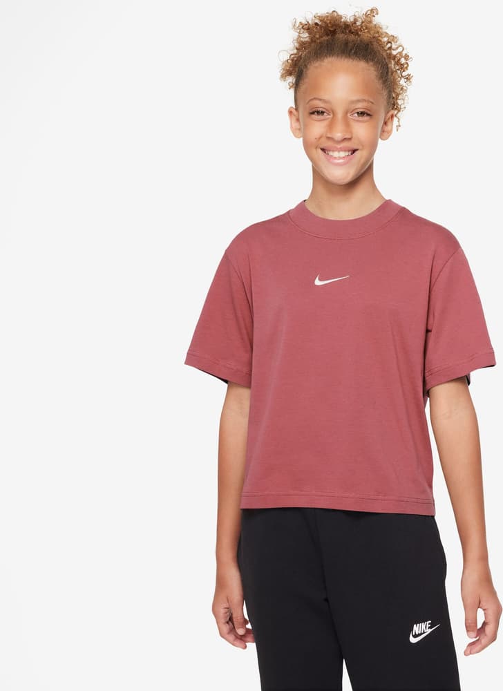 Sportswear Boxy T-Shirt T-shirt Nike 469355615217 Taille 152 Couleur framboise Photo no. 1