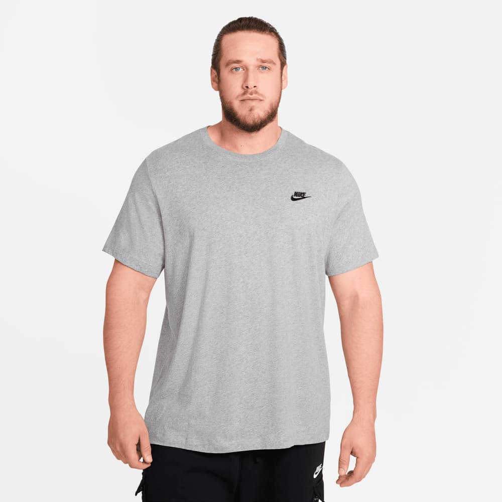 Sportswear Club Shirt SS T-Shirt Nike 471825900680 Grösse XL Farbe grau Bild-Nr. 1