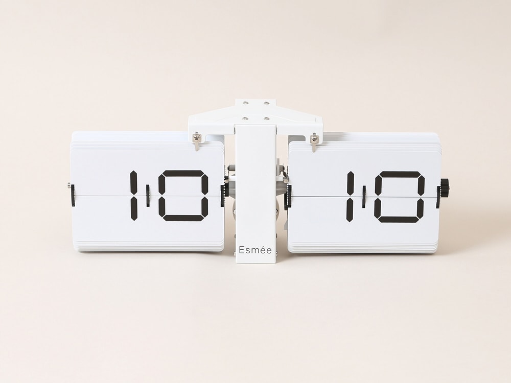 Flip Clock Orologio a parete Esmée 657766500000 Colore Bianco Dimensioni L: 36.0 cm x L: 8.5 cm x A: 13.9 cm N. figura 1