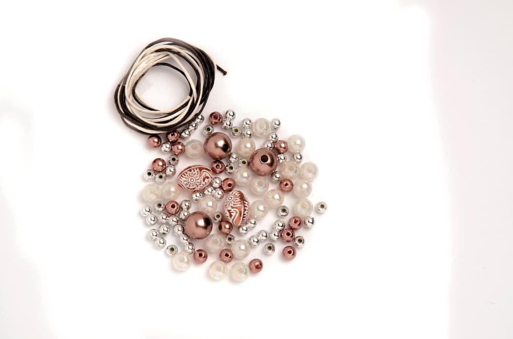 Kit de perles marron-blanc-argent Perles artisanales 608112400000 Photo no. 1
