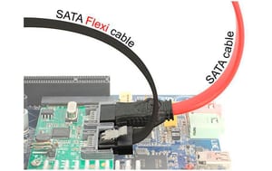 Câble SATA3 noir, clip, flexible, 20 cm