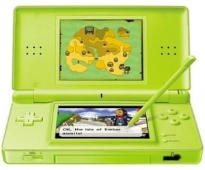 Nintendo DS lite hellgrün