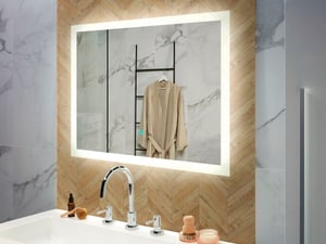 Specchio rettangolare da parete a LED 60 x 80 cm argento ADOUR