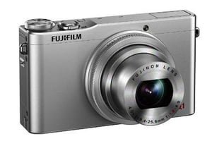 FUJIFILM XQ1 Kompaktkamera silber
