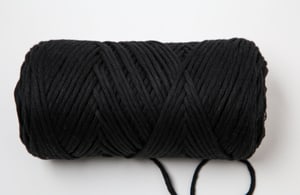 Carina black, fil Lalana pour crochet, tricot, tissage &amp; projets macramé, noir, 3 mm x env. 120 m, env. 200 g, 1 écheveau
