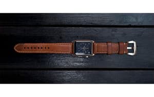 Traditional Strap Apple Watch Braun/Silber