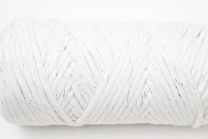 Spessa cream silver, Lalana Makrameegarn zum Häkeln, Stricken, Knüpfen & Makramee Projekte, Creme- & Silberfarbe, ca. 5 mm x 60 m, ca. 250 g, 1 gebündelter Strang