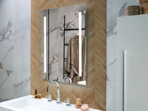 Specchio rettangolare da parete a LED 60 x 80 cm argento MARTINET