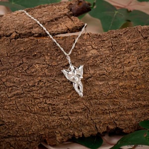 Lord of the Rings : collier Evenstar