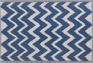 Tapis extérieur au motif zigzag bleu marine 120 x 180 cm SIRSA