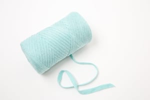 Ribbon Pura mint, Lalana fil à ruban pour crochet, tricot, nouage &amp; projets macramé, vert menthe, env. 8 x 1 mm x 95 m, env. 200 g, 1 écheveau
