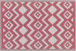 Tapis extérieur au motif zigzag rose 120 x 180 cm DEWAS