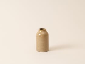 Mini vase avec émail ocre Vase Esmée 657783100000 Couleur Ocre Taille ø: 9.0 cm x H: 12.0 cm Photo no. 1
