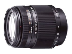 Sony A-Mount APS-C Lens 18-250mm F3.5-6.3 Obiettivo A-Mount APS-C Lens 18-250mm F3.5-6.3 Obiettivo Sony 785300123817 N. figura 1