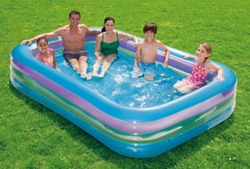 Family Pool Color