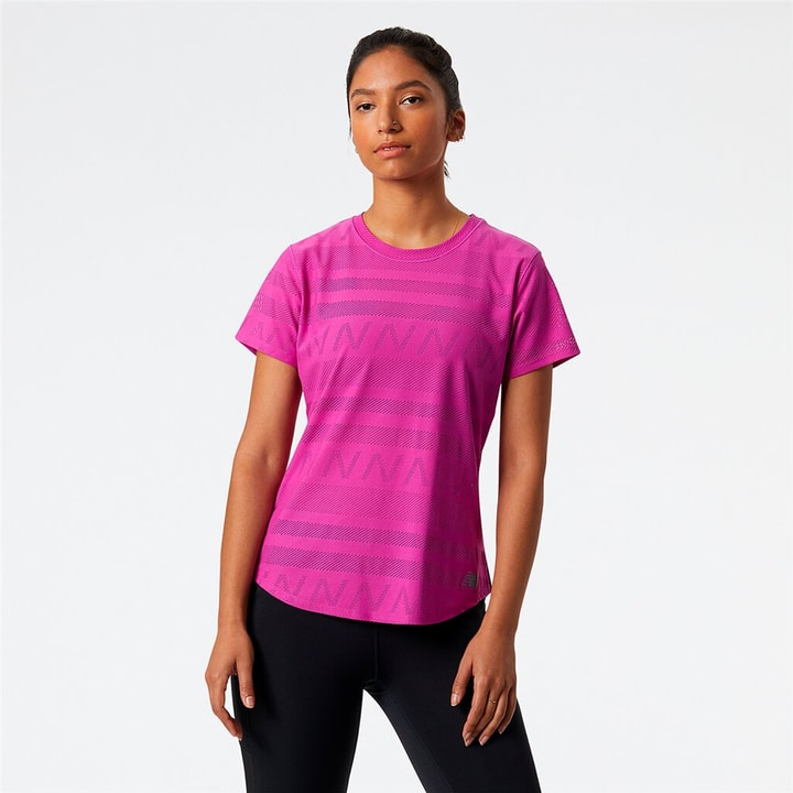 Image of New Balance Q Speed Jacquard Shirt fuchsia bei Migros SportXX