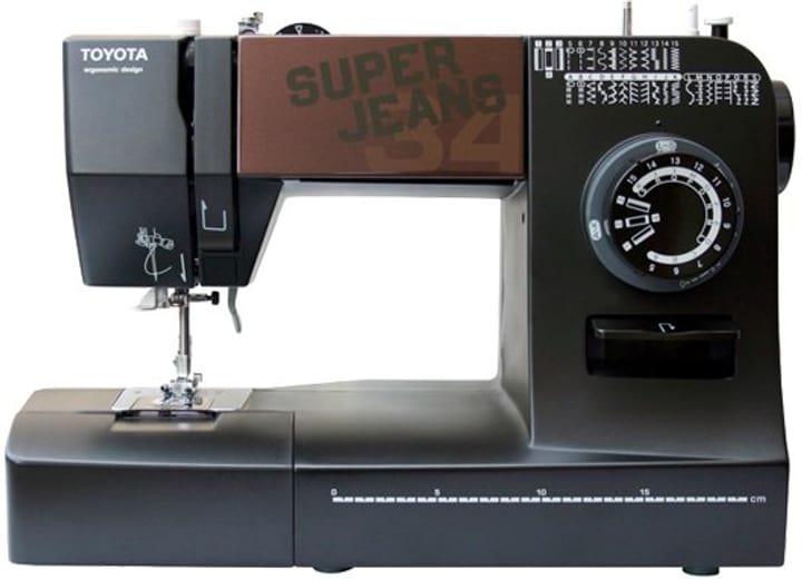 Toyota Super Jeans 34 Machine à coudre à bras libre Super Jeans 34 Machine à coudre à bras libre Toyota 785300144747 Photo no. 1