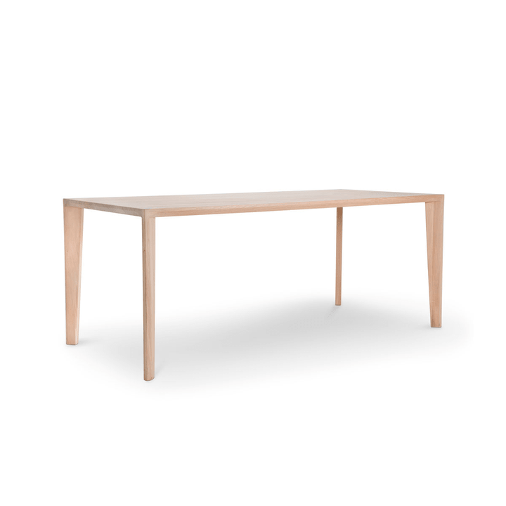 HANNY II Tavolo in legno massiccio HANNY II Tavolo in legno massiccio 366025382101 Dimensioni L: 180.0 cm x P: 90.0 cm x A: 74.0 cm Colore Quercia N. figura 1