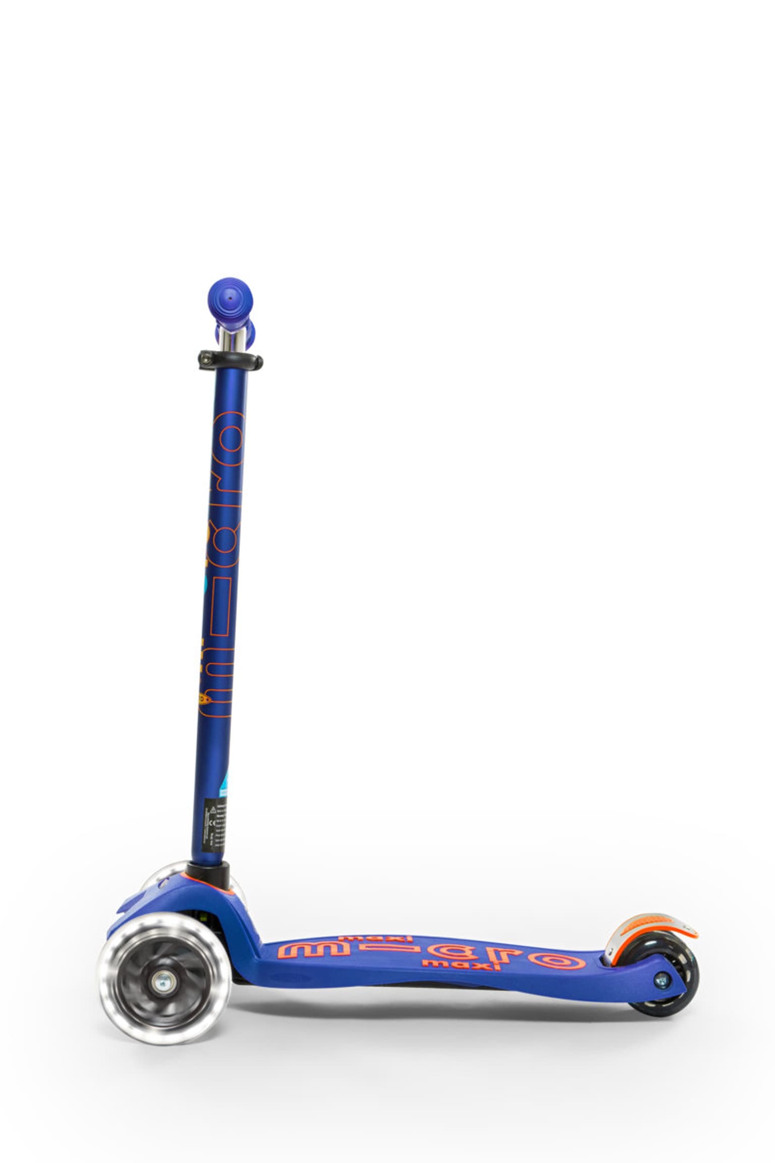 Micro Micro Maxi Deluxe LED Scooter 3