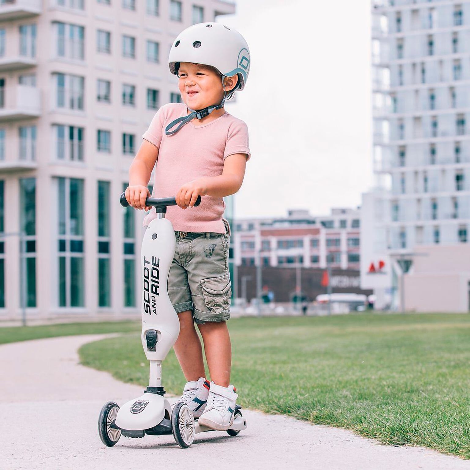 Scoot and Ride Ash Skatehelm kitt 2