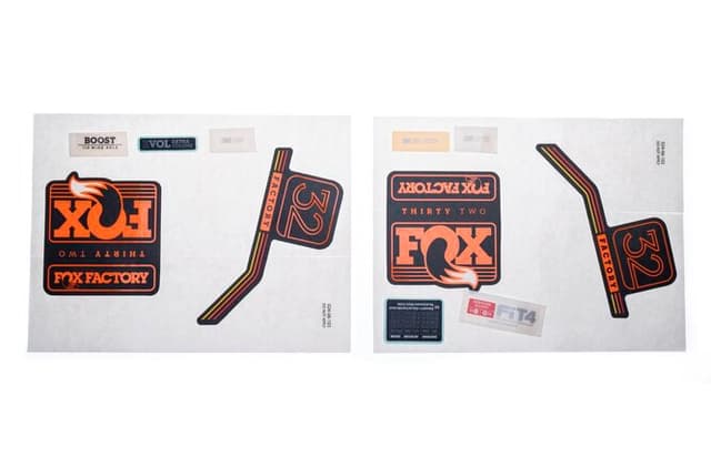 fox Decal 18 32 F-S orange Logo matblack background Sticker