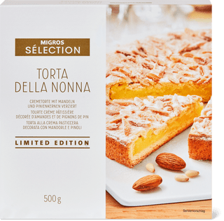 Sélection Torta della Nonna Torta alla crema decorata con mandorle e pinoli